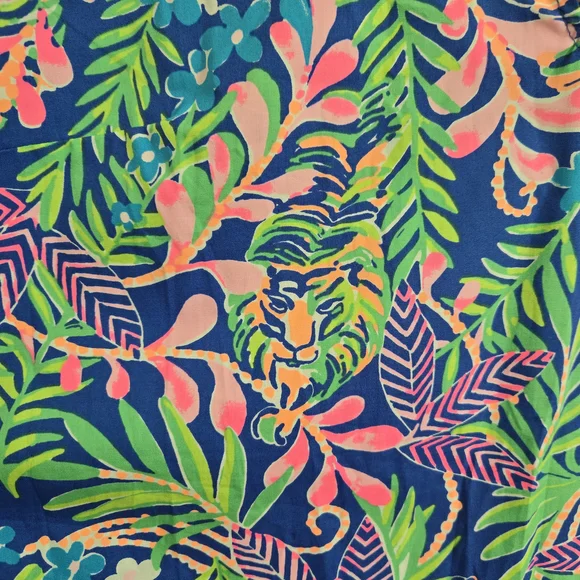 Colorful Floral Women's Top - Picture 3 of 6